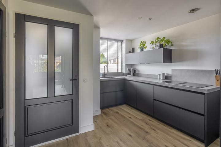 Photo 3 of Sientje Mesdag-van Houtenstraat 107