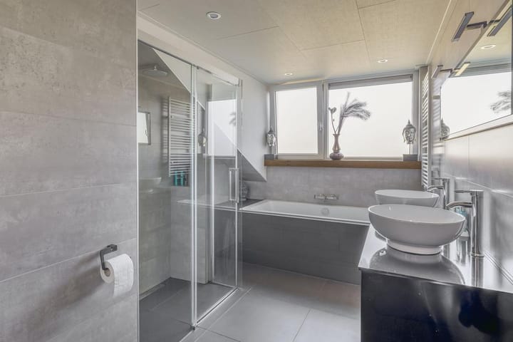 Photo 4 of Sientje Mesdag-van Houtenstraat 107