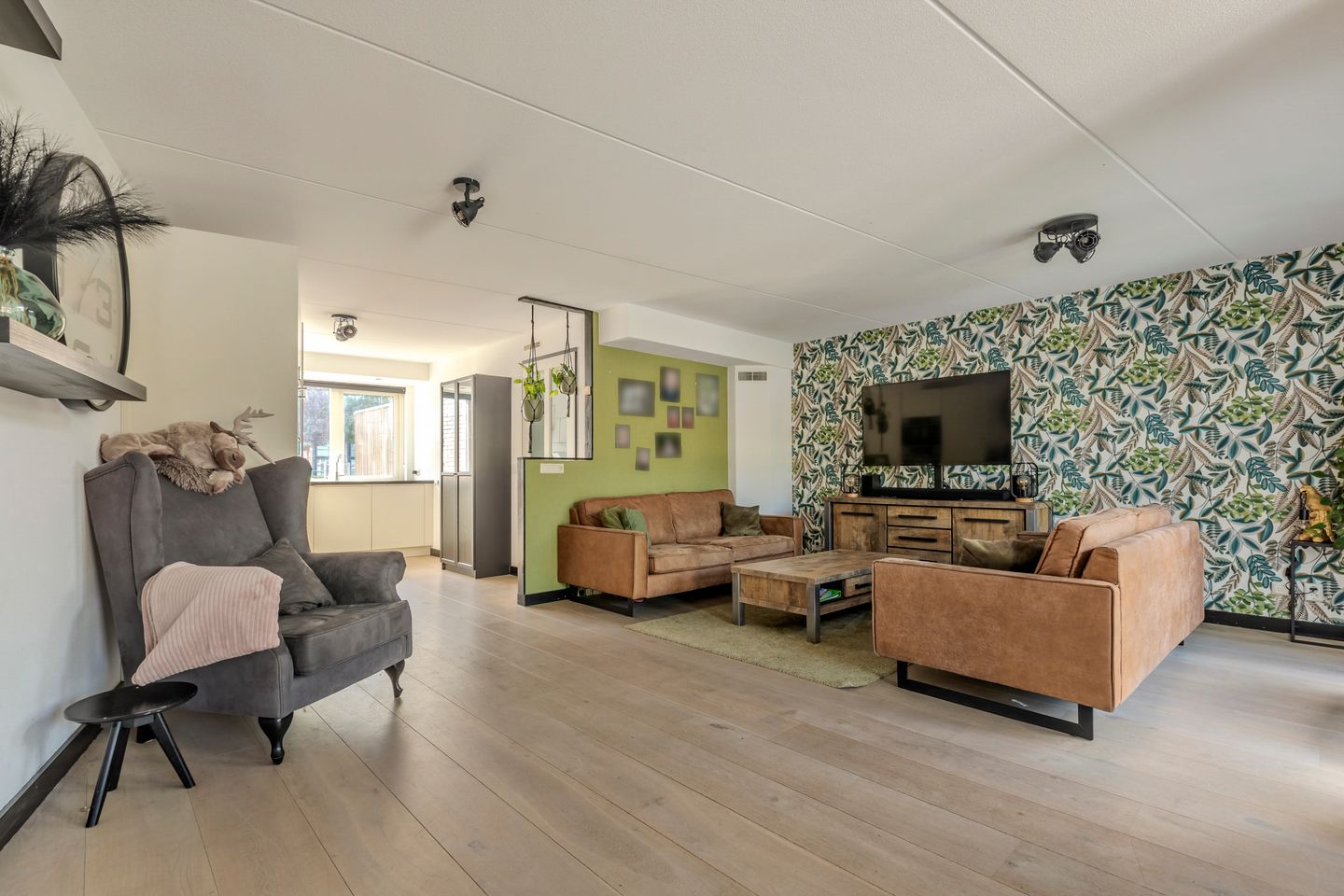 Photo 4 of Stella Agsteribbeland 38