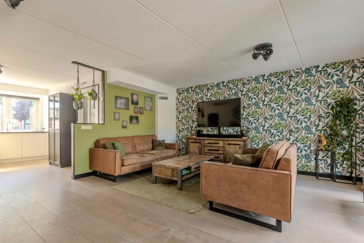 Foto 5 van Stella Agsteribbeland 38