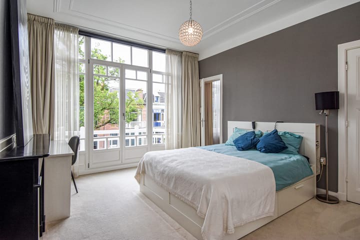 Photo 24 of Frederik Hendriklaan 239