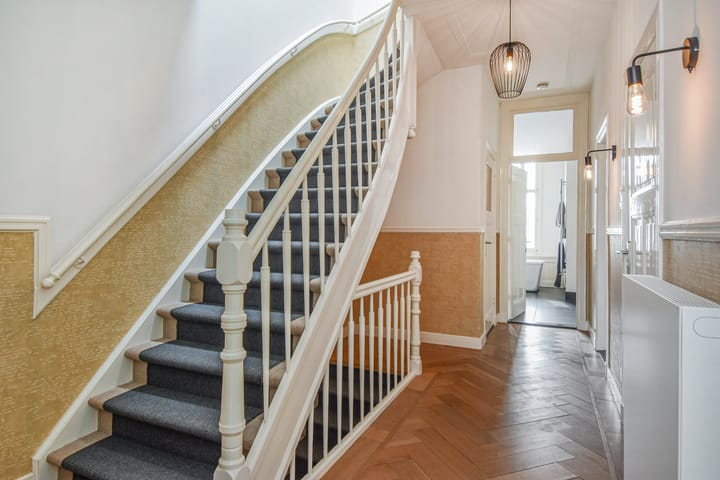 Photo 33 of Frederik Hendriklaan 239