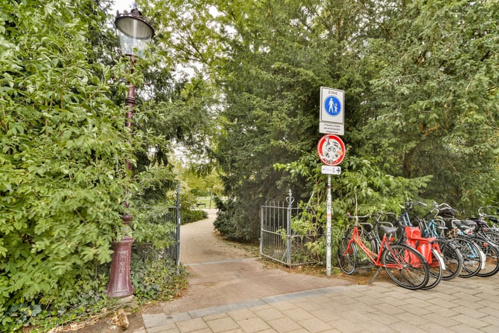 Foto 35 van Jacob Obrechtstraat 1-2