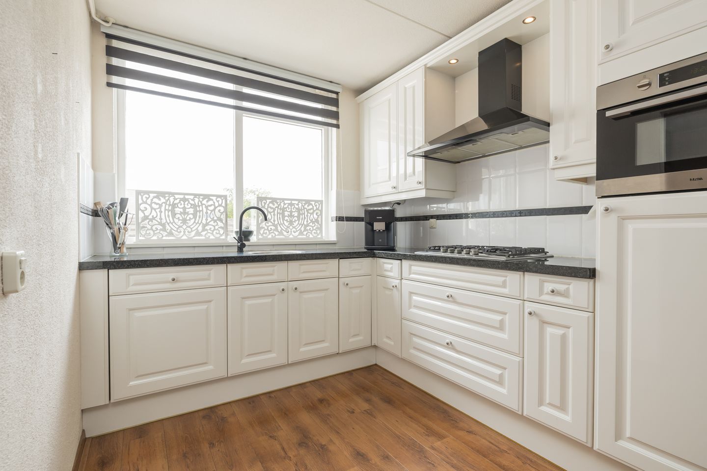 Foto 10 van Zilvermeeuw 47