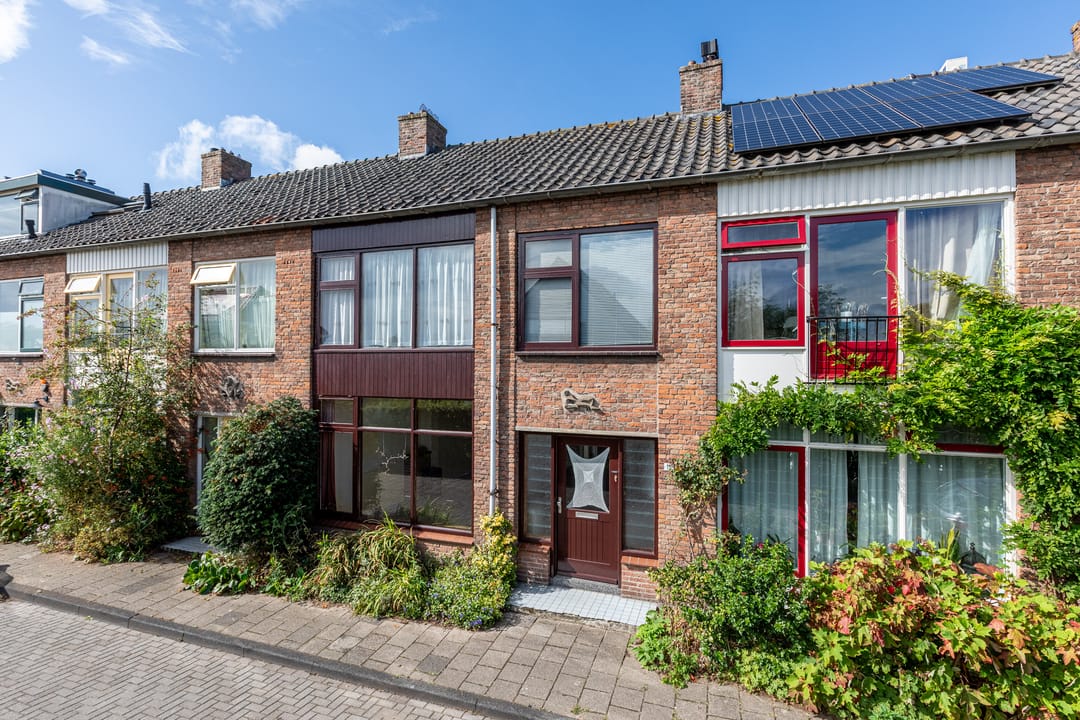 Foto 1 van Reginastraat 11