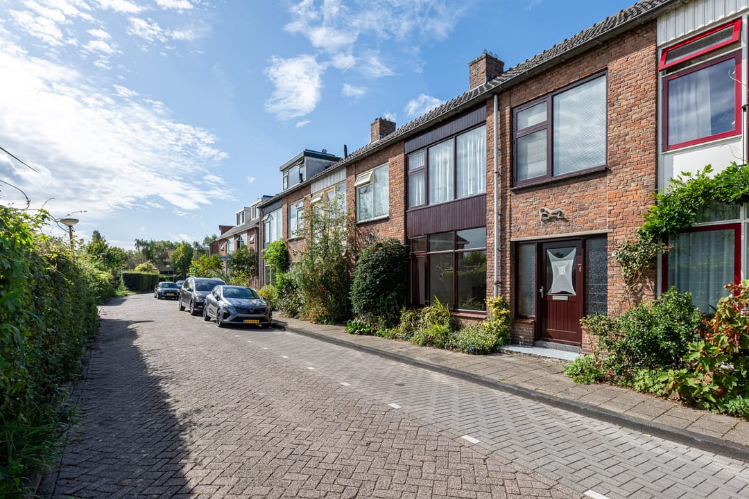 Foto 2 van Reginastraat 11