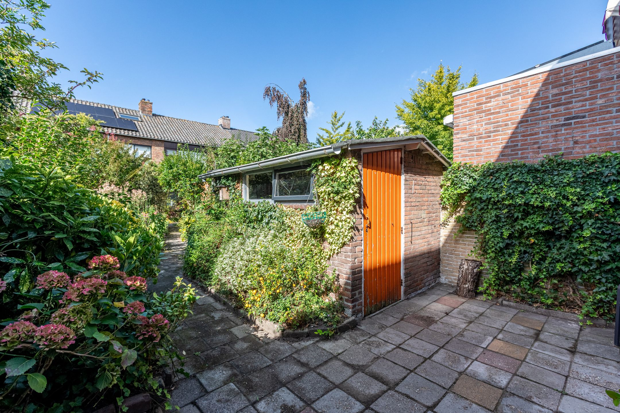 Foto 12 van Reginastraat 11