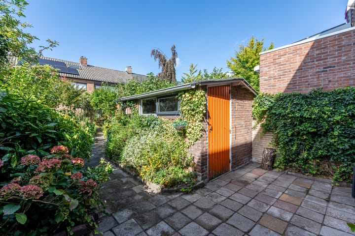 Foto 12 van Reginastraat 11