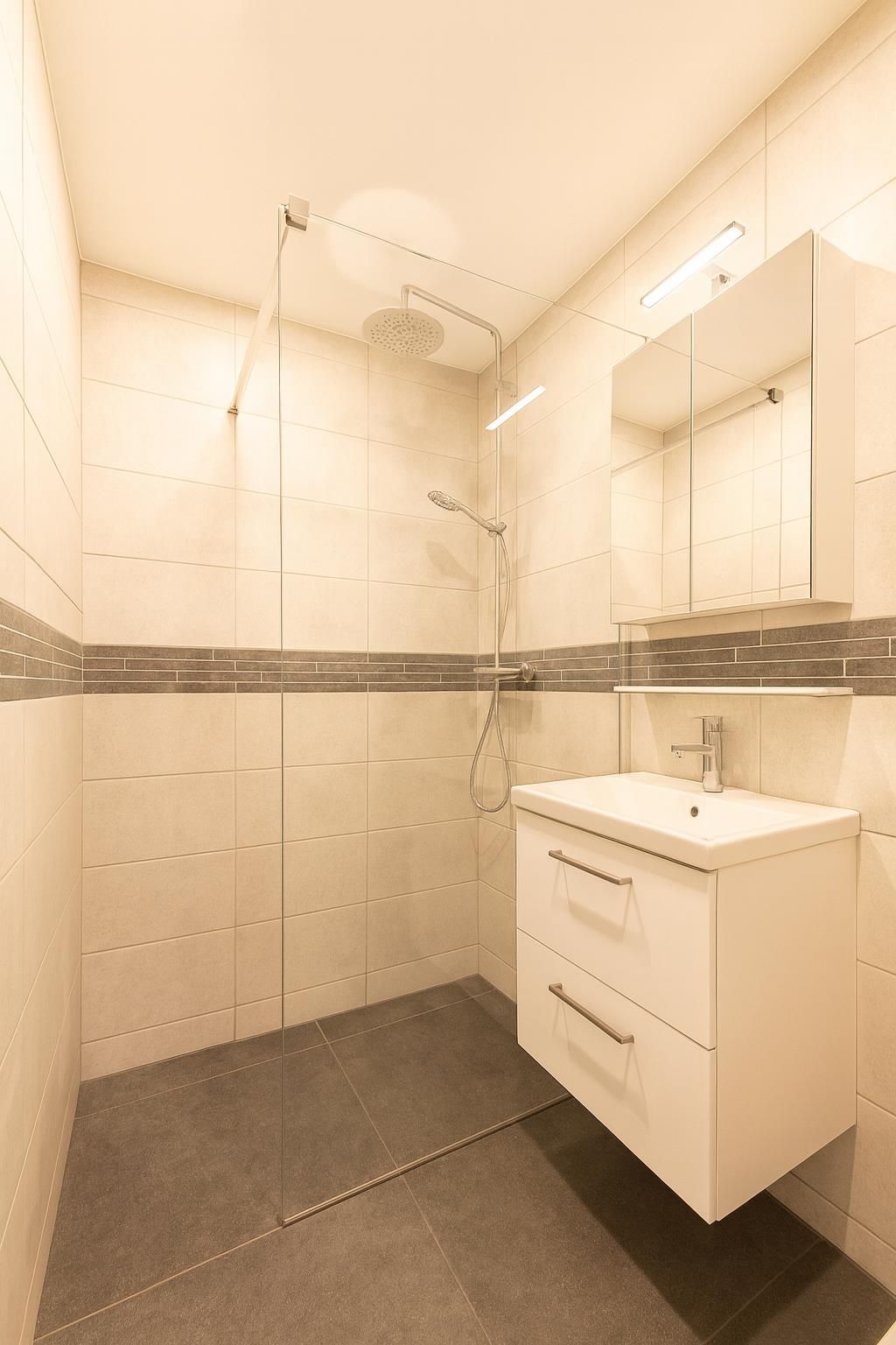 Foto 26 van Reginastraat 11