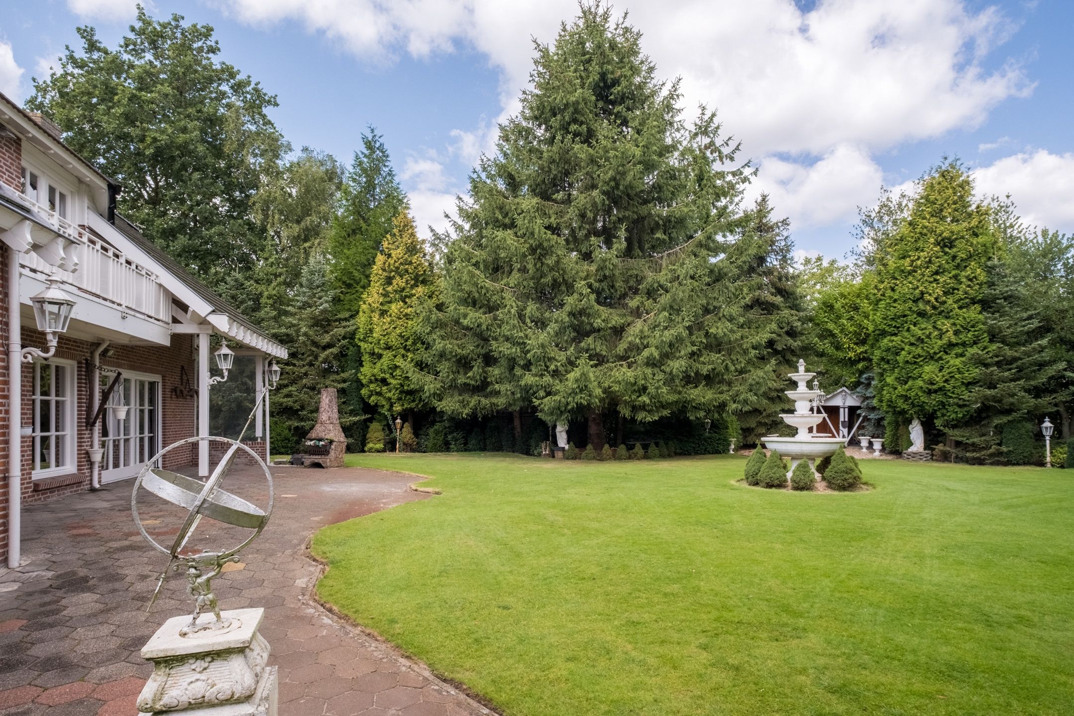 Photo 33 of Grensweg 40