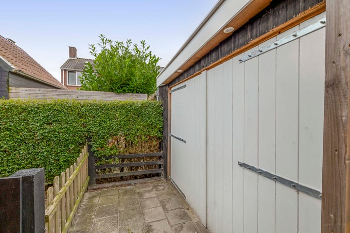 Photo 30 of Acaciastraat 11