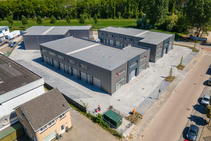 Latensteinse Rondweg 8-r, Tiel