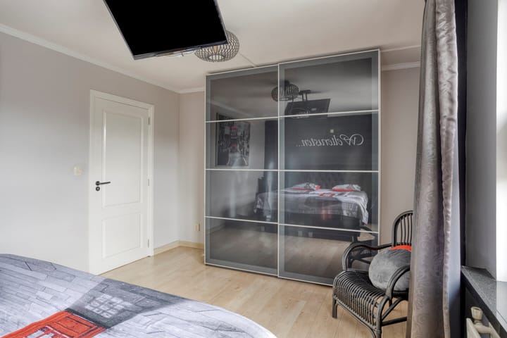 Photo 35 of M. Siegenbeekstraat 4