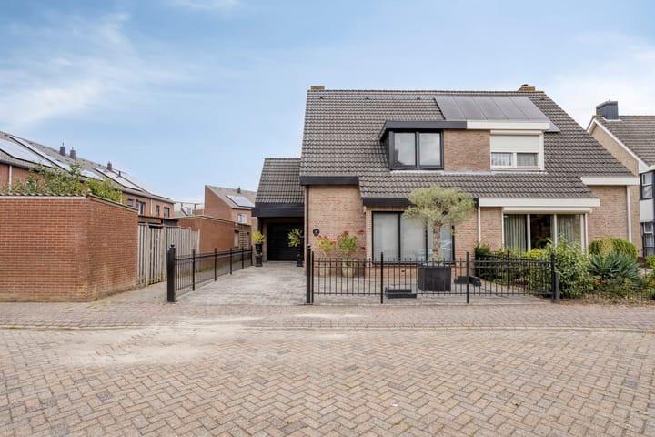 Photo 44 of M. Siegenbeekstraat 4