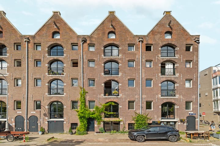 Photo 2 of Entrepotdok 83-A