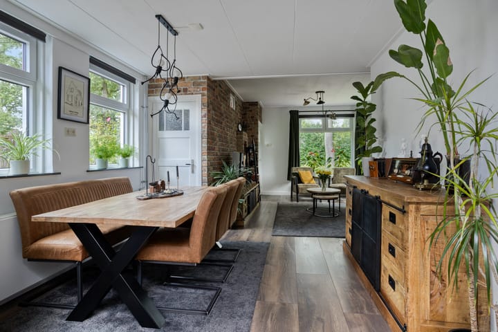 Foto 12 van Oosterse Es 67