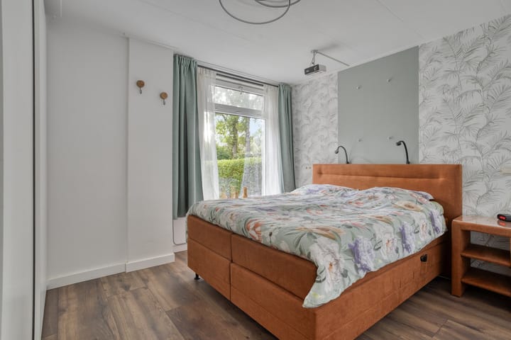 Foto 25 van Oosterse Es 67