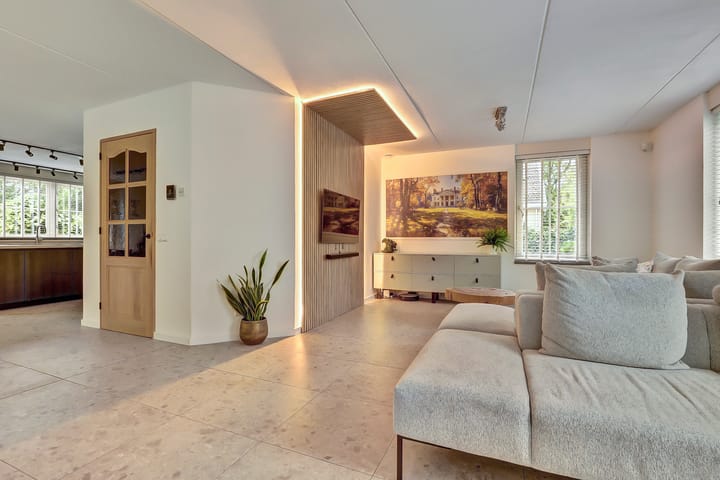 Foto 3 van Hoofdweg 50-B