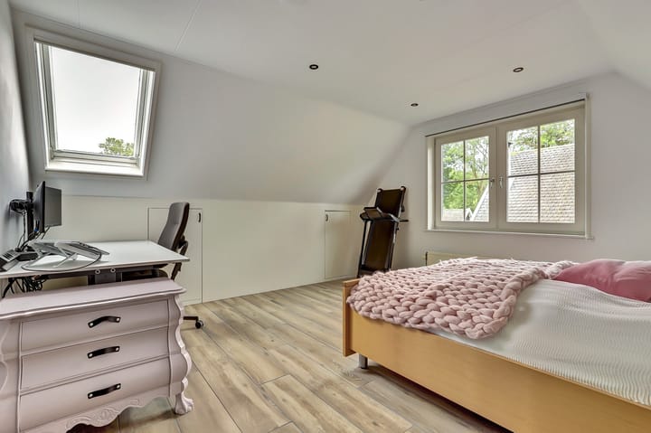 Foto 24 van Hoofdweg 50-B