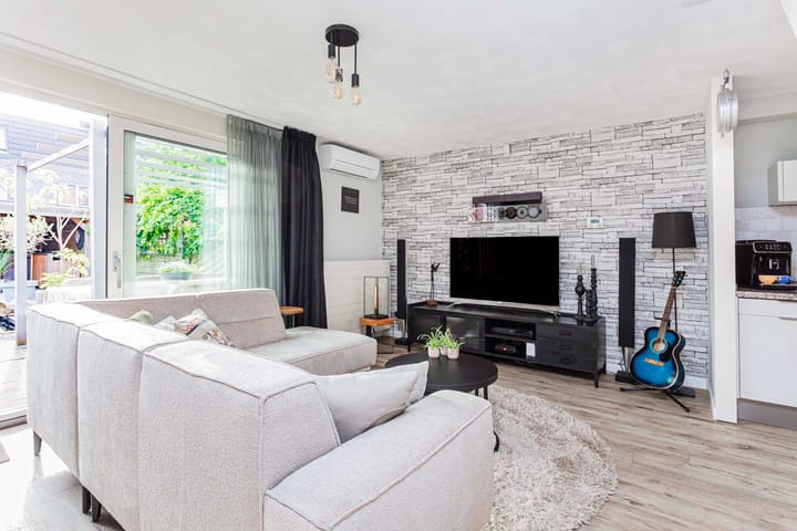 Foto 6 van Adderwortel 16