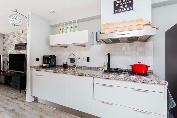 Foto 12 van Adderwortel 16