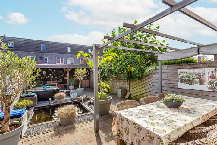 Foto 13 van Adderwortel 16