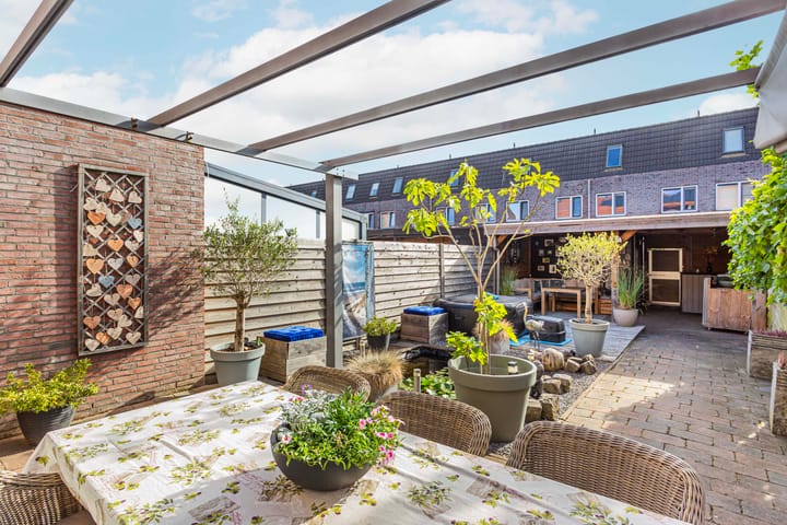 Foto 14 van Adderwortel 16