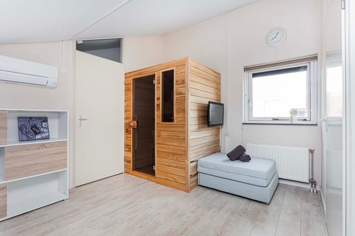 Foto 41 van Adderwortel 16