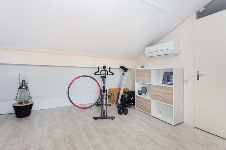 Foto 43 van Adderwortel 16