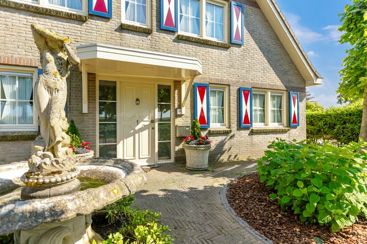 Photo 5 of Katwoudestraat 1