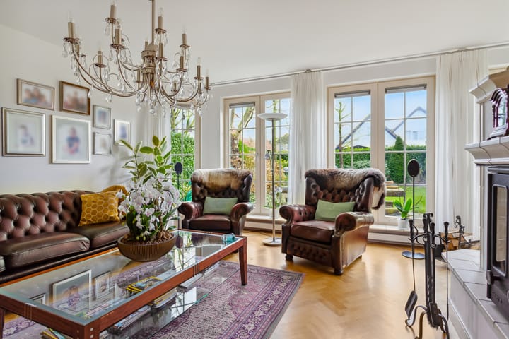 Photo 10 of Katwoudestraat 1