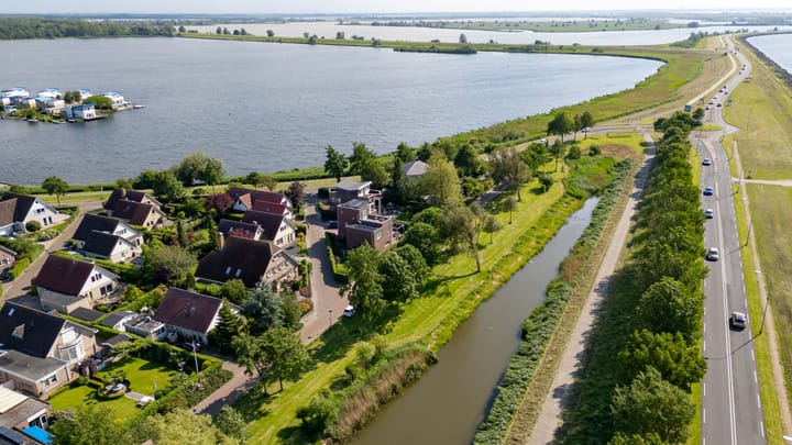 Photo 46 of Katwoudestraat 1