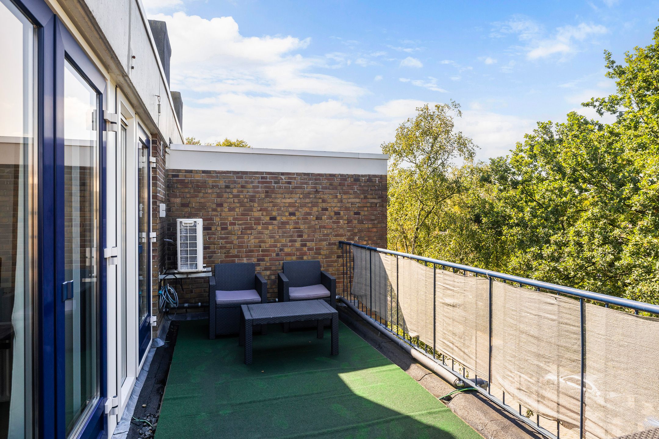 Photo 15 of Kombos 55