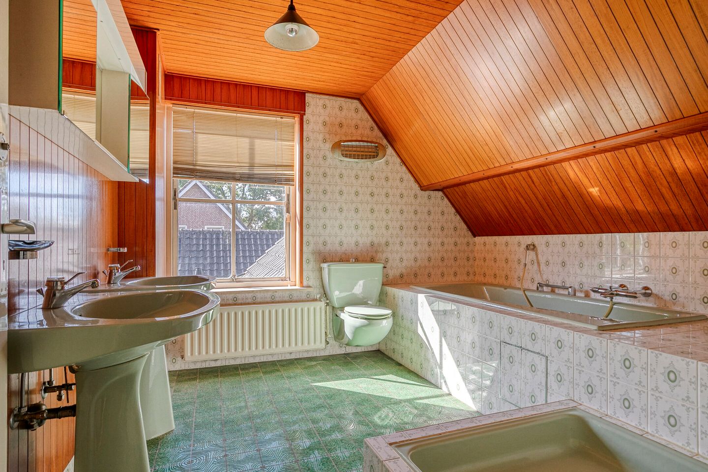 Photo 19 of Houtstraat 1
