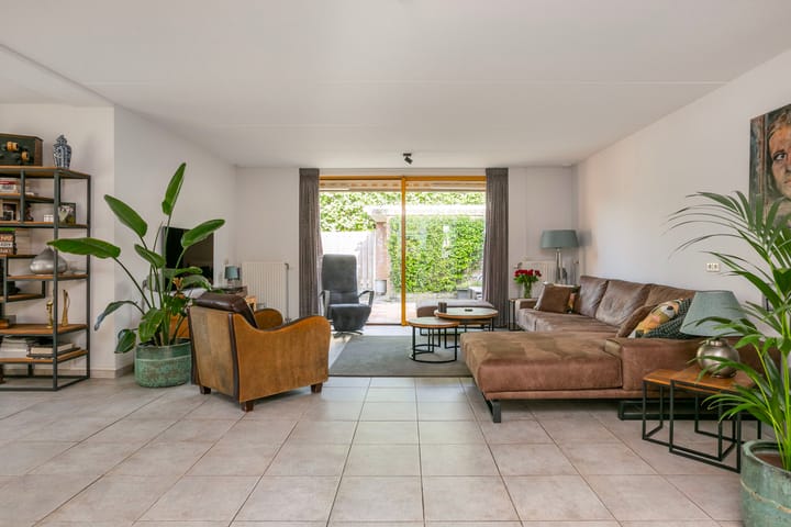 Foto 10 van Octavianus 60