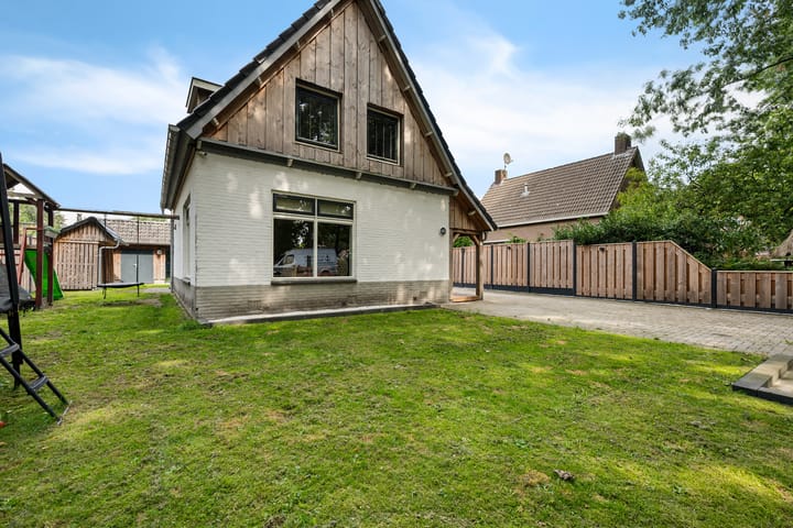 Foto 10 van Dorpsstraat 4-D