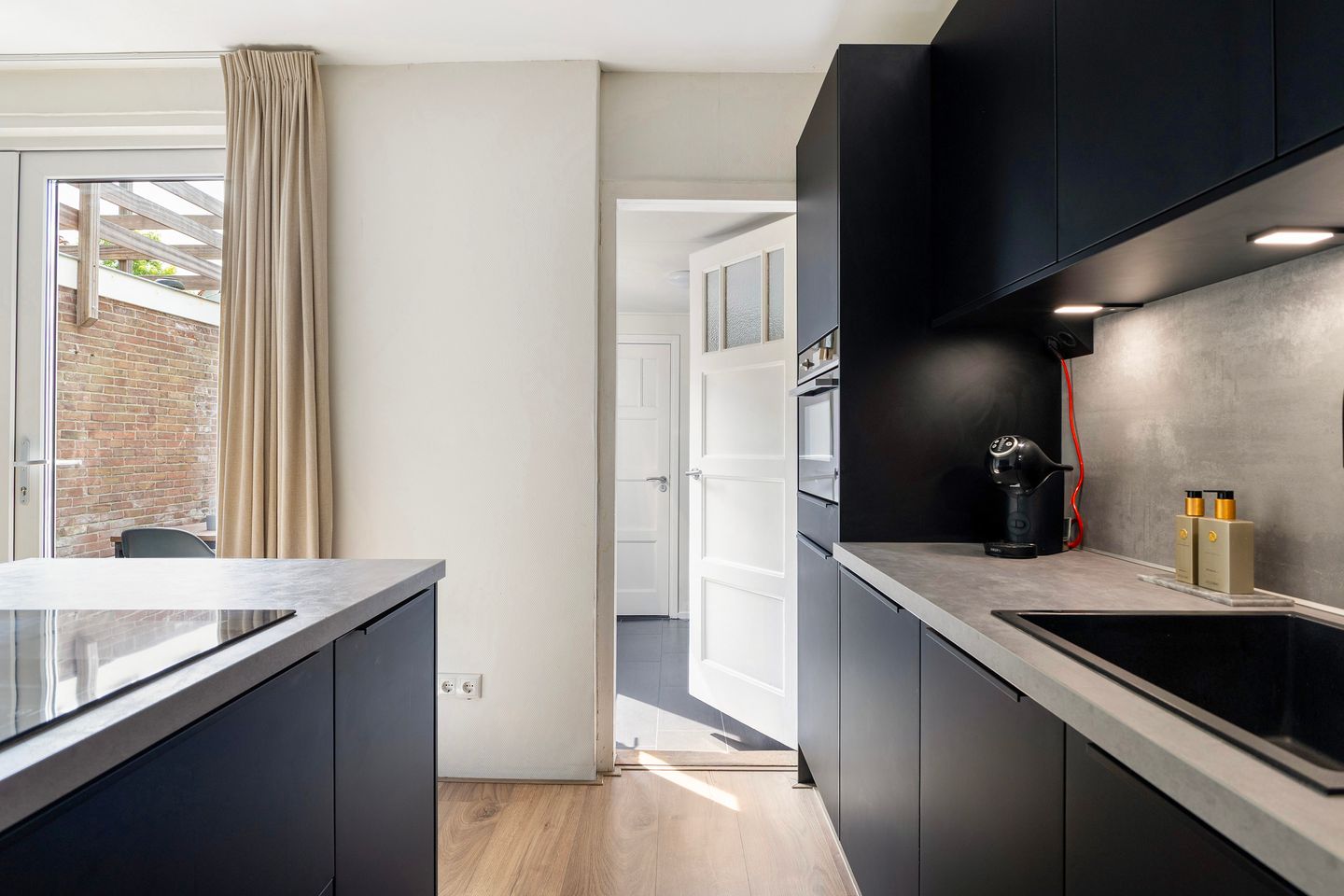 Foto 20 van Frans van Mierisstraat 26