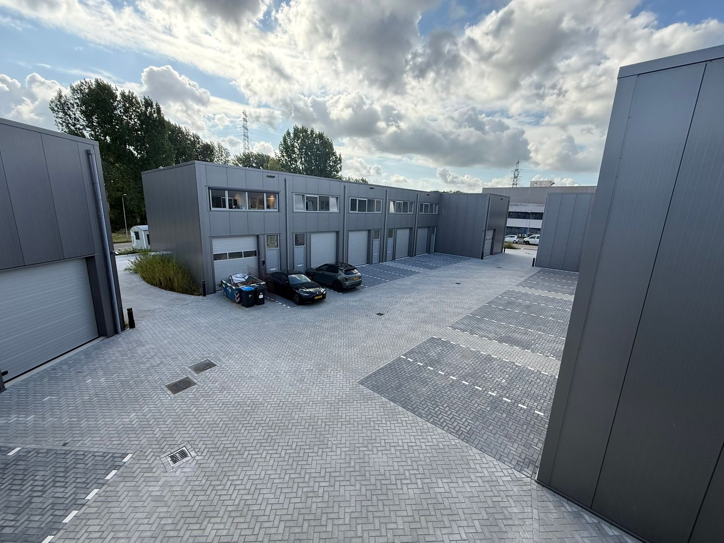 Bekijk foto 2 van Latensteinse Middenweg 37