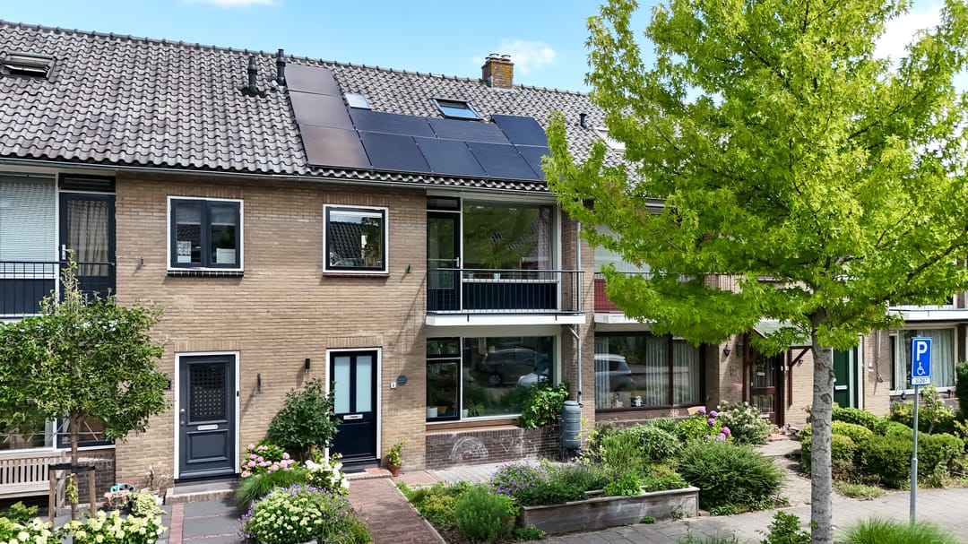 Photo 2 of Waalstraat 6
