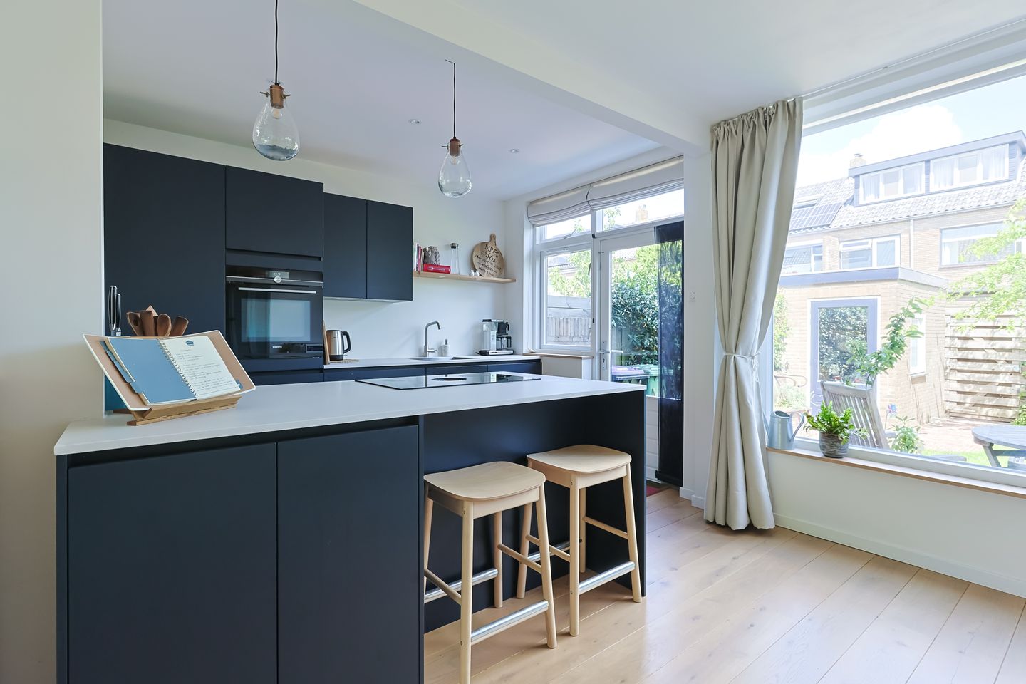 Photo 19 of Waalstraat 6