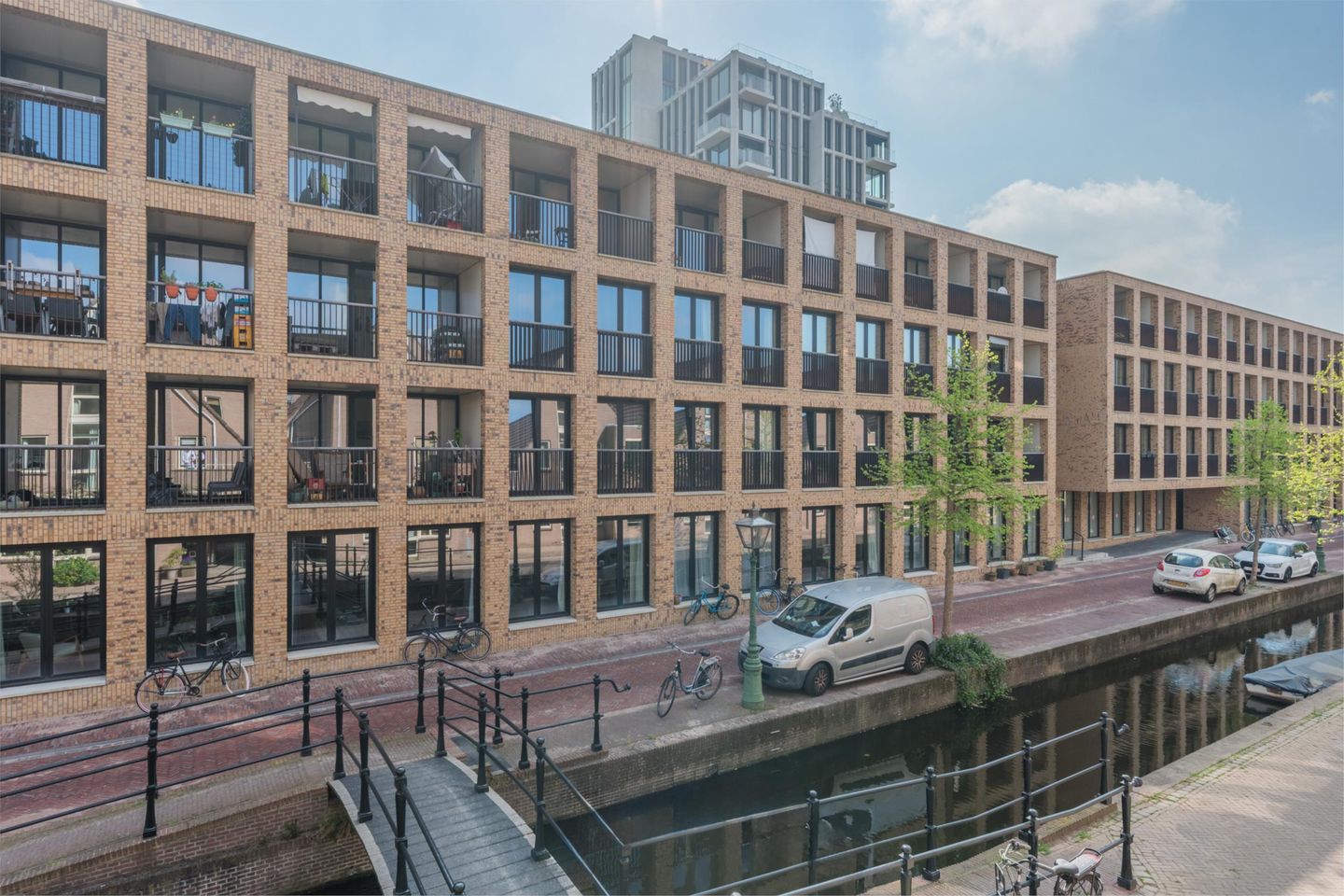 Photo 49 of Waardgracht 100