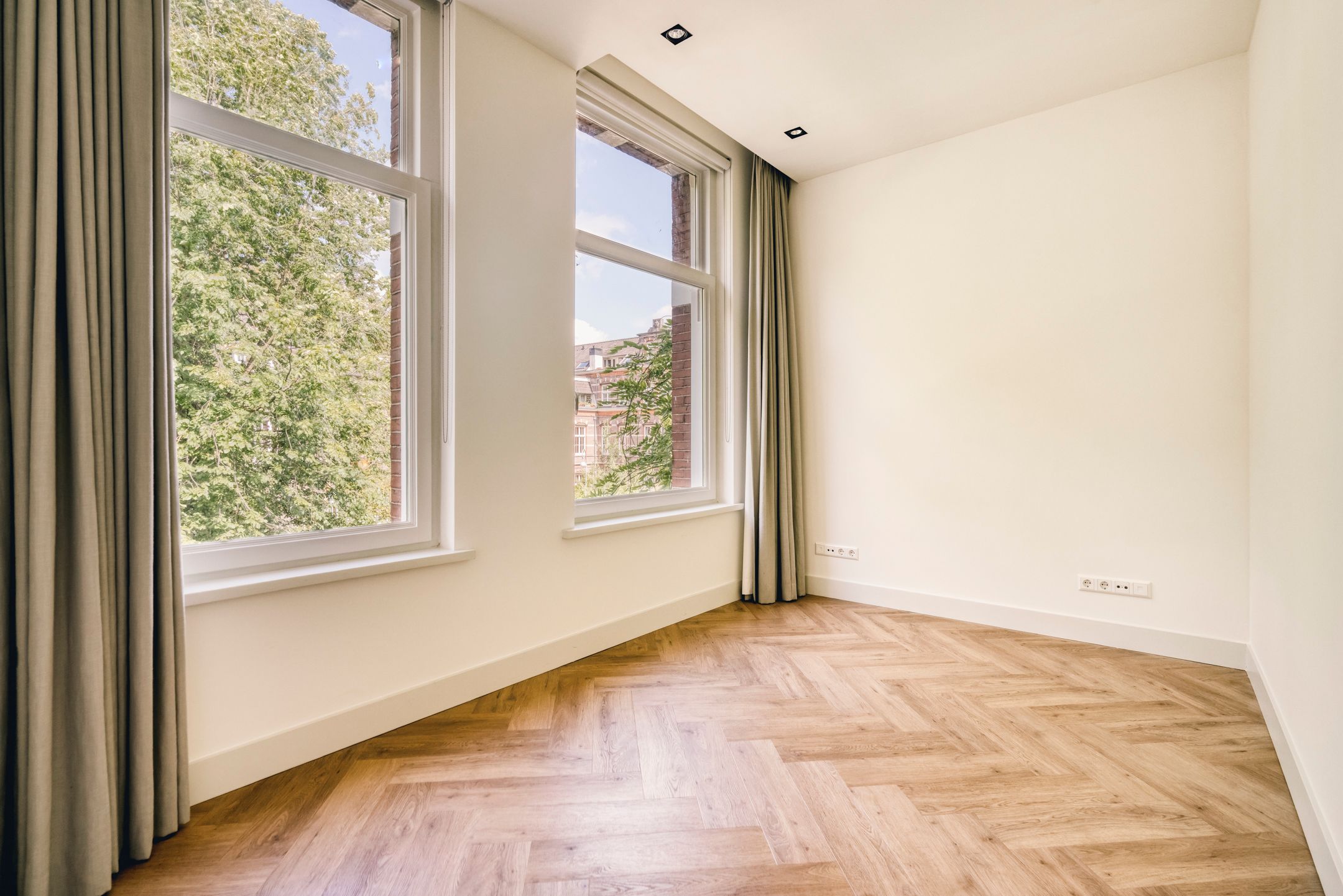 Foto 21 van Eerste Helmersstraat 133-2