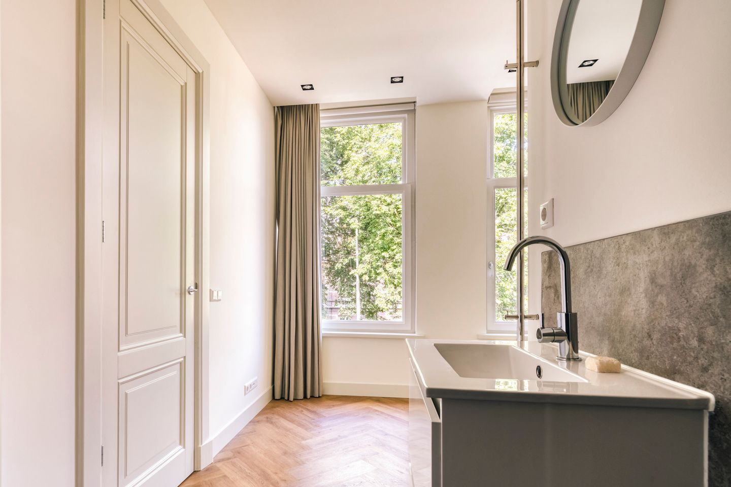 Foto 25 van Eerste Helmersstraat 133-2