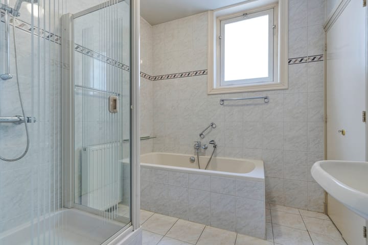 Photo 19 of Steenbergsestraat 29-A