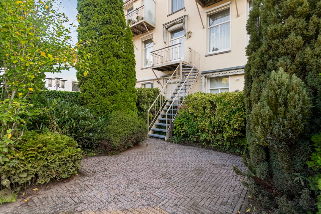 Photo 26 of Steenbergsestraat 29-A