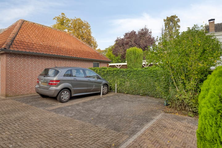 Photo 31 of Steenbergsestraat 29-A