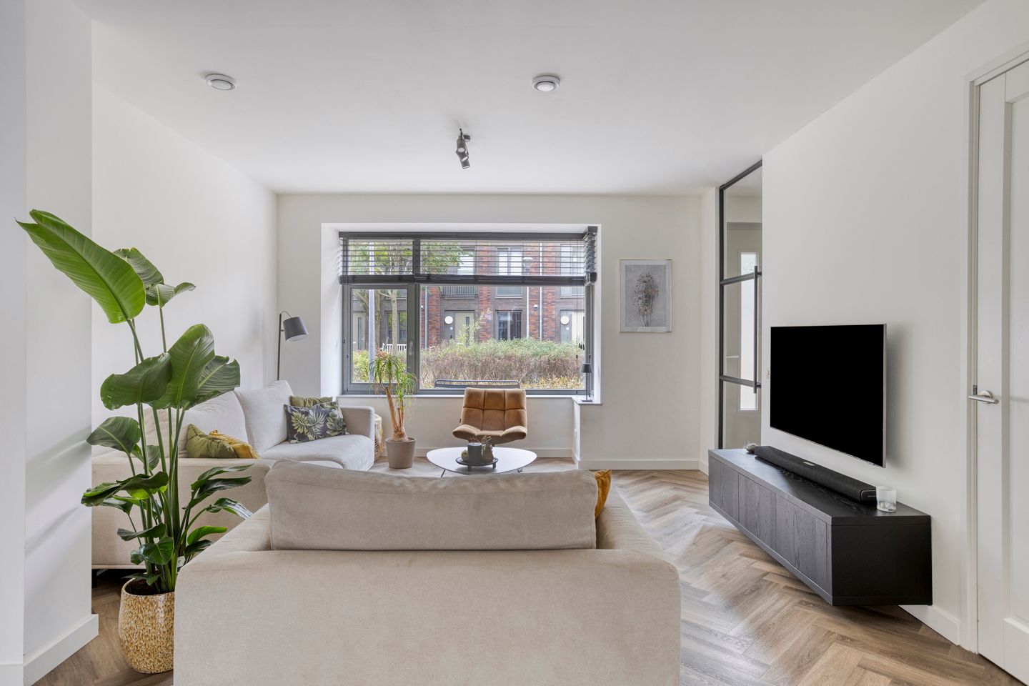 Photo 5 of Pieter Zeemanpark 25