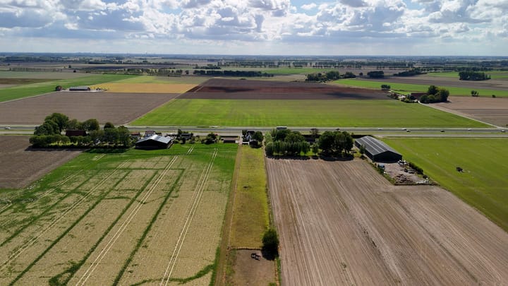 Photo 40 of Middenweg 5