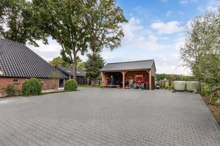 Photo 59 of Oldeberkoperweg 15