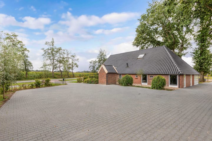 Photo 61 of Oldeberkoperweg 15